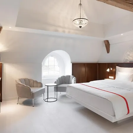 Hotel Ruby Mimi By Ihg 4*