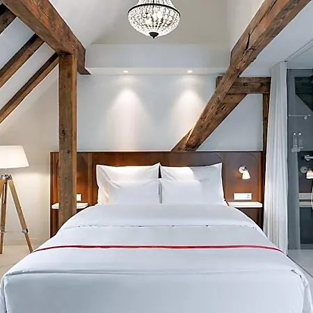 Ruby Mimi By Ihg Отель 4*